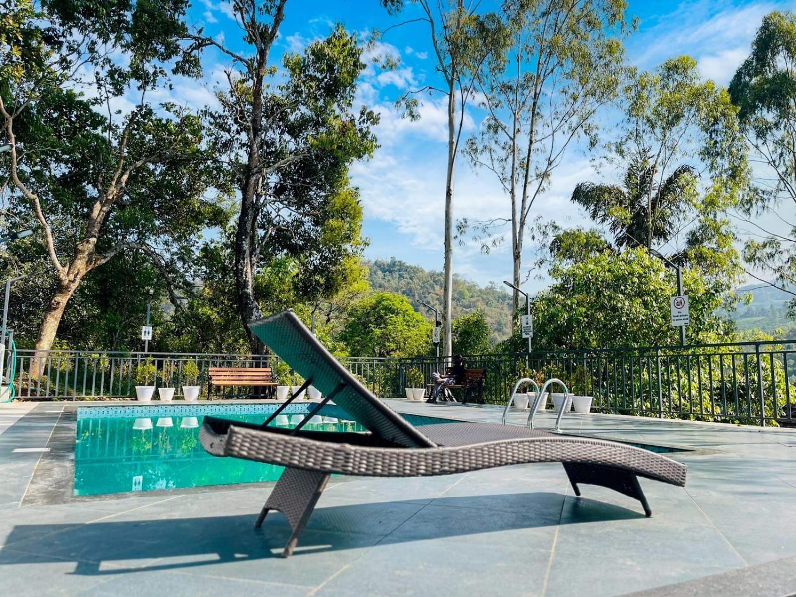 Dazzle Villa Resort Kalpetta Exteriör bild